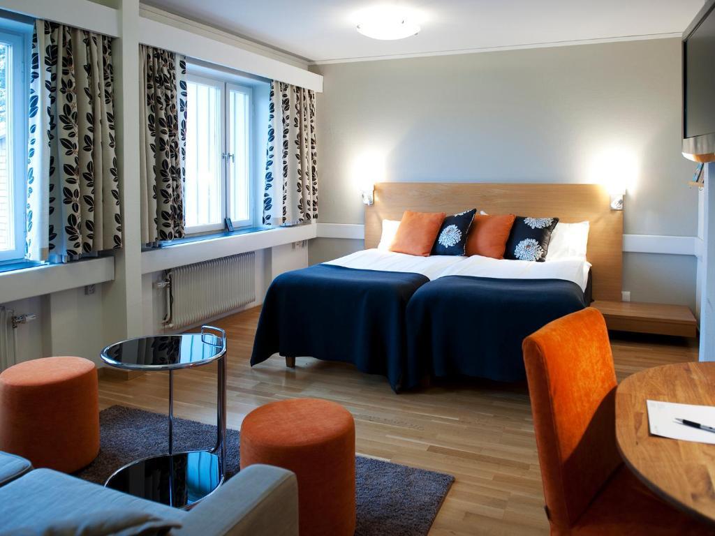 סיגטונה Stora Brannbo Konferens & Hotell חדר תמונה